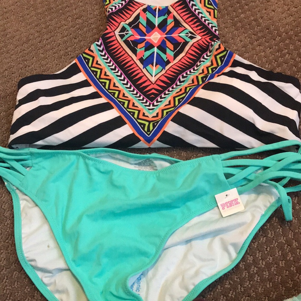 Victoria secrets - Picture 1 of 8